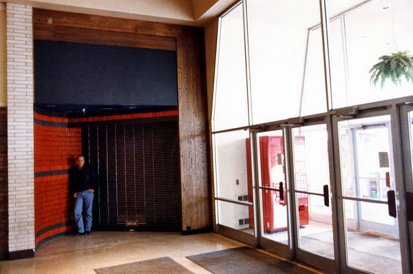 North Kent Mall - Old Photo From Gr Retro (newer photo)